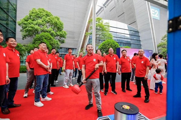 菱角璀璨 5与伦比 福田祥菱第三届宠粉节暨祥菱品牌五周年盛典举行